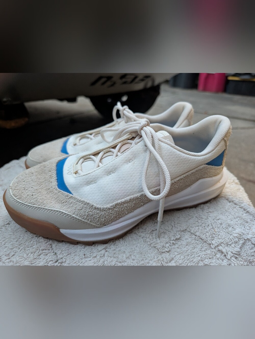 Women's Sorel White Leather Rugged Sneakers 10.5